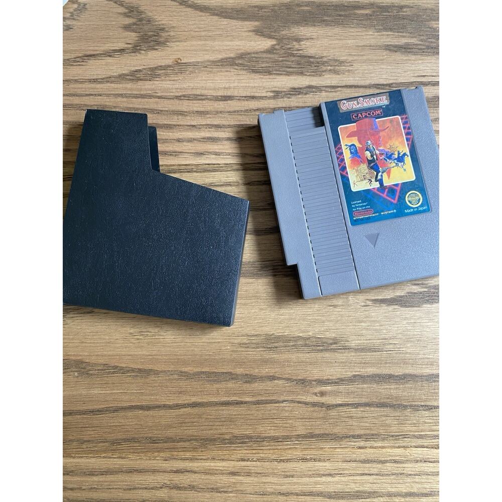 Gunsmoke NES Nintendo Entertainment System Authentic Game Cartridge Tested